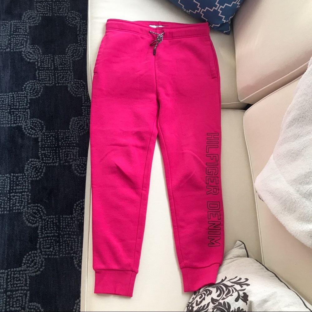 🆕TOMMY HILFIGER MEN LOGO RASPBERRY SORBET JOGGERS - Picture 12 of 15